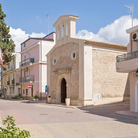 In Isola Di Capo Rizzuto * Ovile la Marinella